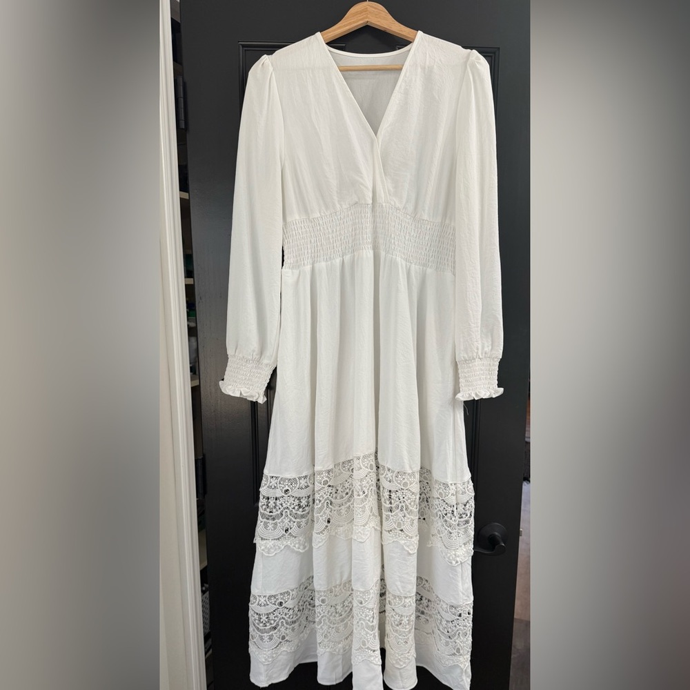 Elegant White Lace Maxi Dress